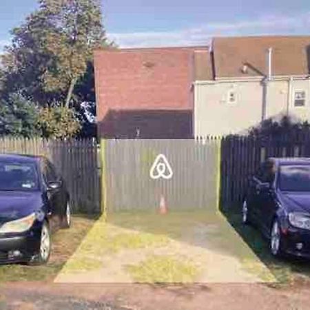 Three Bed One Bath Apt 25 Mins To Nyc Belleville المظهر الخارجي الصورة