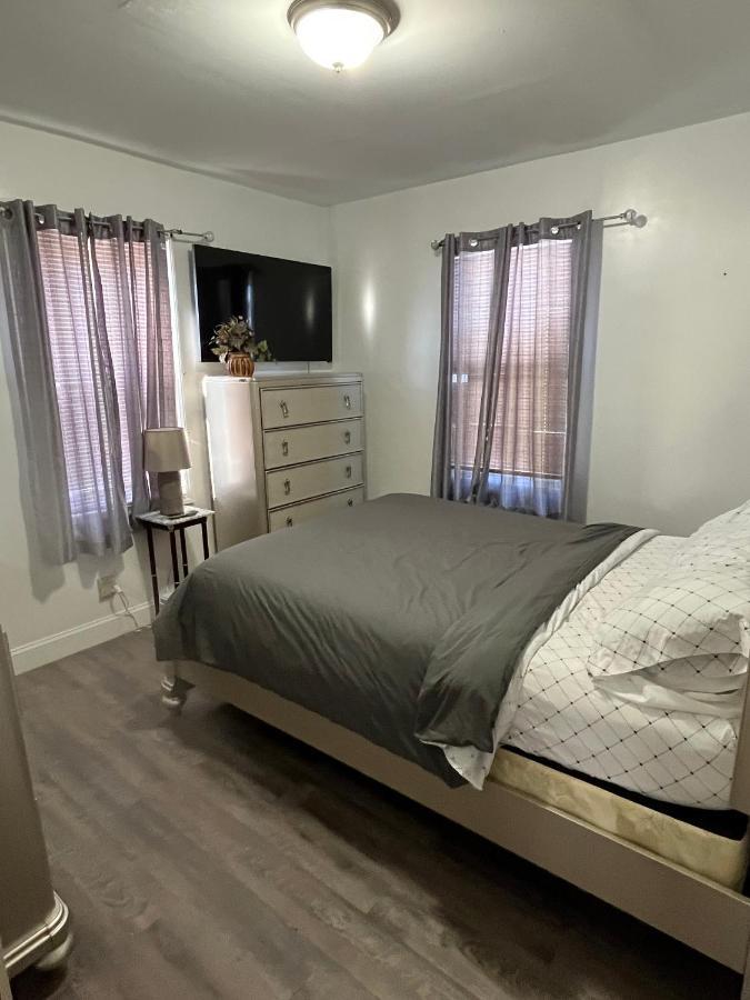 Three Bed One Bath Apt 25 Mins To Nyc Belleville المظهر الخارجي الصورة